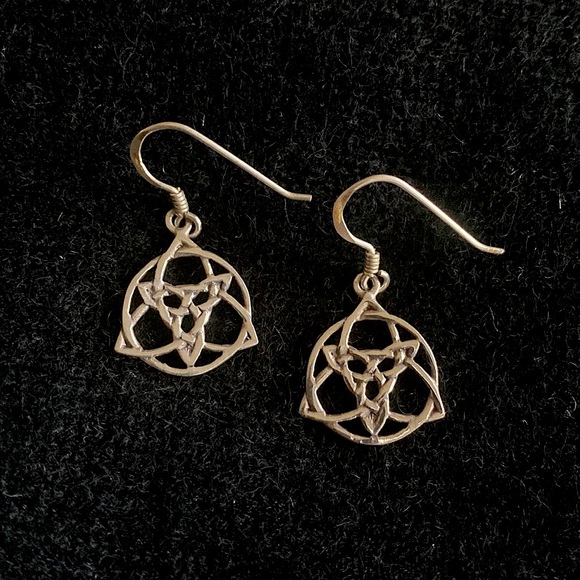 Celtic Triquetra Dangle Earrings - Picture 1 of 2
